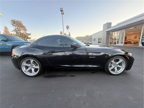 Used 2015 BMW Z4 sDrive35i image 4