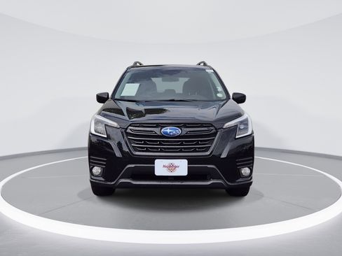 Certified 2023 Subaru Forester Premium AWD/4WD image 2