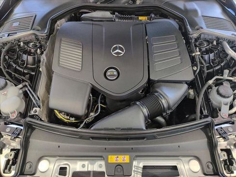 Used 2025 Mercedes-Benz C 300 Sedan image 23