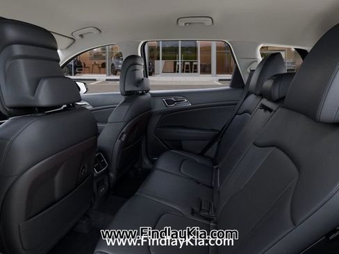 New 2026 Kia Sportage EX image 21