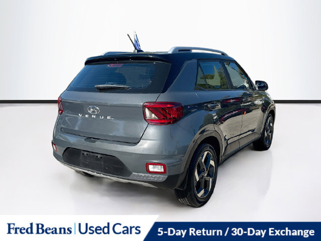 Certified 2023 Hyundai Venue Limited FWD image 10