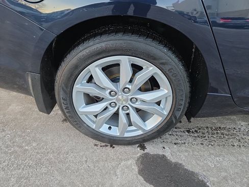 Used 2016 Chevrolet Impala LT w/ Convenience Package image 21