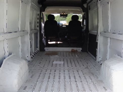 Used 2023 RAM ProMaster 2500 FWD image 3