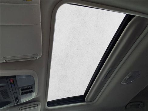 Used 2024 Subaru Crosstrek 2.0i Premium image 18