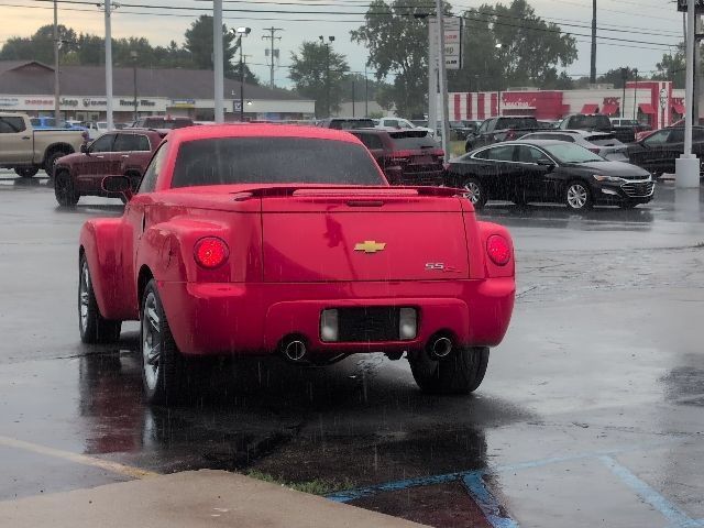 Used 2004 Chevrolet SSR w/ Preferred Equipment Group RWD image 5