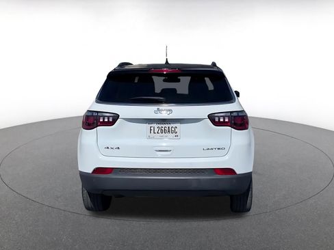 Used 2025 Jeep Compass Limited image 12