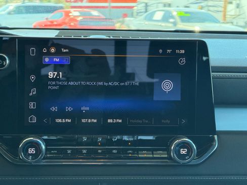 Used 2023 Chevrolet Colorado LT w/ LT Convenience Package image 9