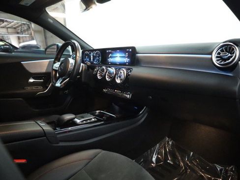 Used 2022 Mercedes-Benz A 220 w/ AMG Line image 28