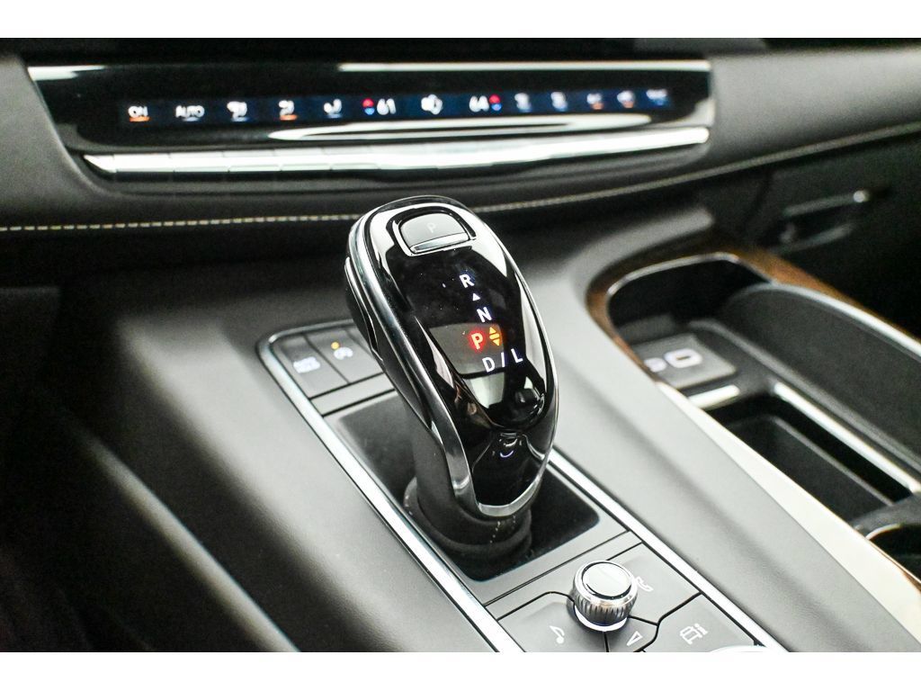 Certified 2024 Cadillac Escalade Sport Platinum w/ LPO, ONYX Package AWD/4WD image 52