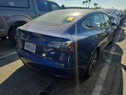 Used 2022 Tesla Model 3 image 2