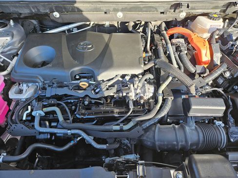 Used 2022 Toyota RAV4 XLE w/ Convenience Package image 33