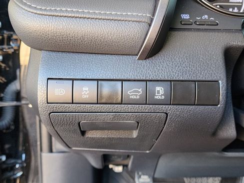 Used 2024 Toyota Camry SE w/ Convenience Package image 20