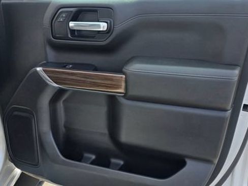 Used 2020 Chevrolet Silverado 1500 LT Trail Boss w/ Convenience Package AWD/4WD image 13