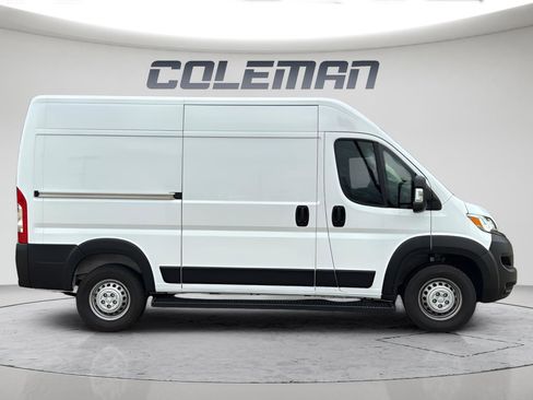 Used 2024 RAM ProMaster 2500 w/ Convenience Group FWD image 6