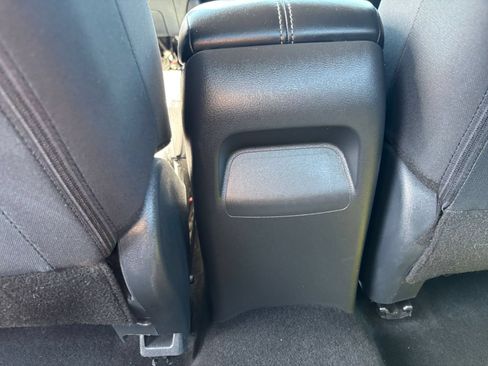 Used 2025 Nissan Sentra S FWD image 19