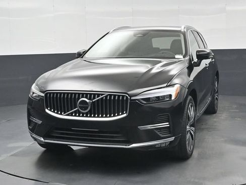 Used 2023 Volvo XC60 B5 Ultimate AWD/4WD image 35