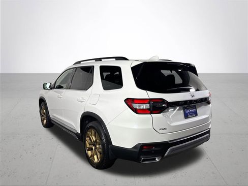 Used 2024 Honda Pilot Elite image 8