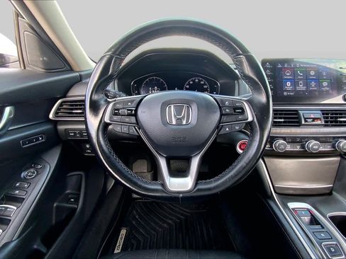Used 2021 Honda Accord Touring image 6