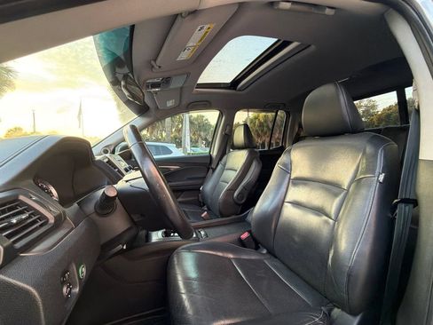 Used 2019 Honda Ridgeline RTL image 6