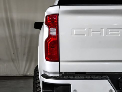 Used 2022 Chevrolet Silverado 2500 LT AWD/4WD image 41