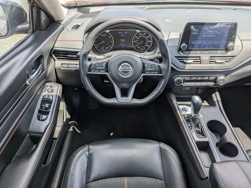 Certified 2021 Nissan Altima 2.5 SR w/ SR Premium Package FWD image 15