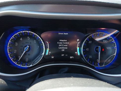 New 2026 Chrysler Pacifica Select AWD/4WD image 45
