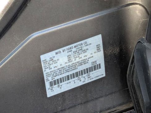 Used 2023 Ford Edge Titanium image 36