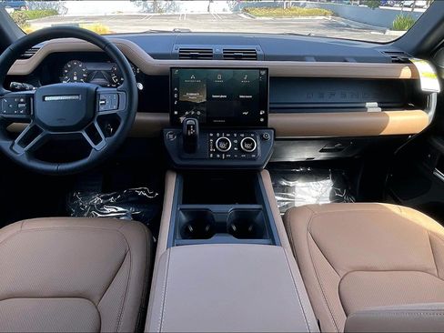 New 2026 Land Rover Defender 110 X-Dynamic SE AWD/4WD image 10
