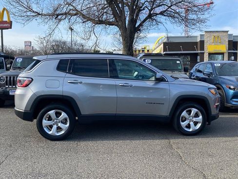 Used 2017 Jeep Compass Latitude w/ Popular Equipment Group image 2