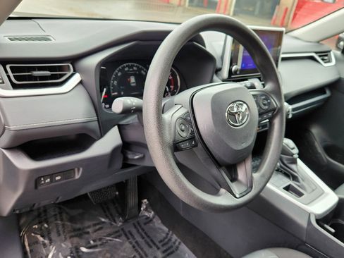 Certified 2025 Toyota RAV4 XLE AWD/4WD image 11