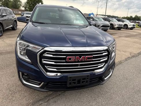 Used 2023 GMC Terrain SLT w/ Infotainment Package II AWD/4WD image 6