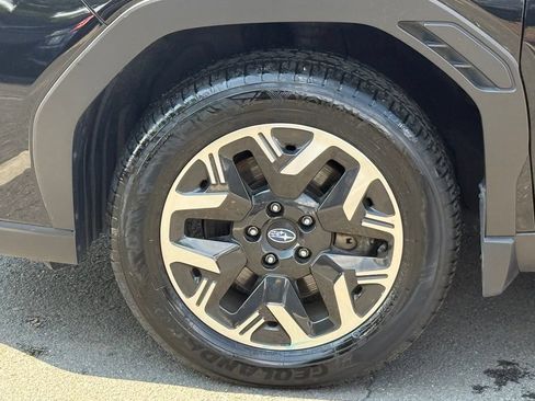 Certified 2025 Subaru Forester Premium AWD/4WD image 10