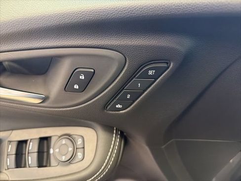 Used 2024 Buick Encore GX Avenir AWD/4WD image 14