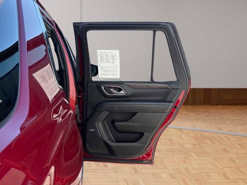 Used 2022 Chevrolet Tahoe LT w/ LT Signature Package image 14