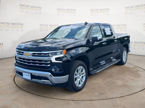 Used 2025 Chevrolet Silverado 1500 LTZ AWD/4WD image 1
