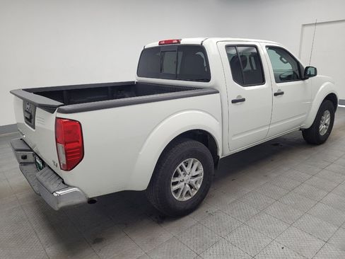 Used 2018 Nissan Frontier SV RWD image 9