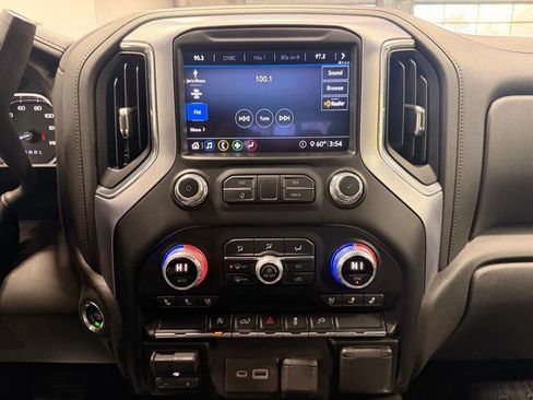 Used 2020 GMC Sierra 1500 SLT w/ SLT Premium Package AWD/4WD image 38
