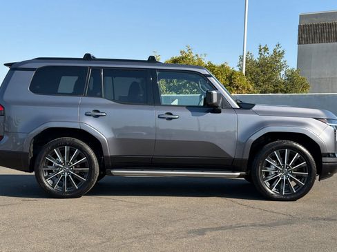 Certified 2024 Lexus GX 550 w/ Accessory Package (Z1) AWD/4WD image 6