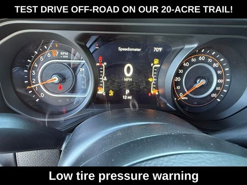 New 2026 Jeep Gladiator Sahara image 19