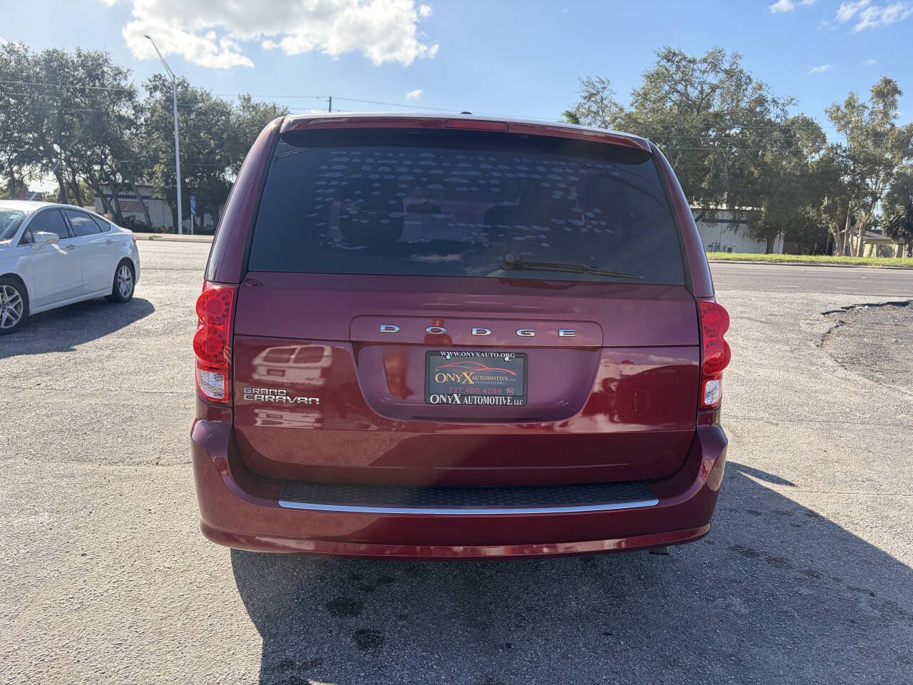 Used 2016 Dodge Grand Caravan American Value Package w/ UConnect Hands-Free Group FWD image 6
