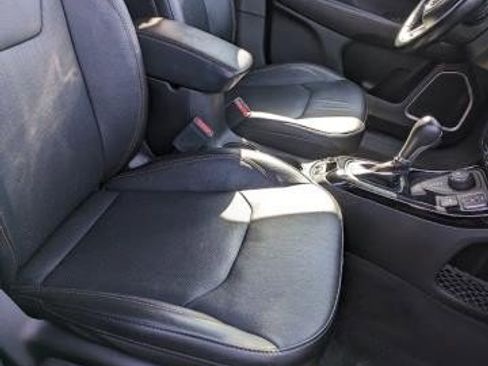 Used 2021 Jeep Compass Limited image 21