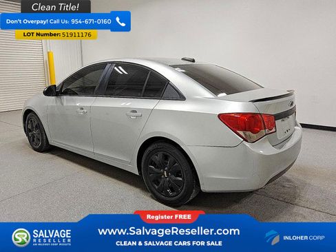 Used 2015 Chevrolet Cruze LS FWD image 3