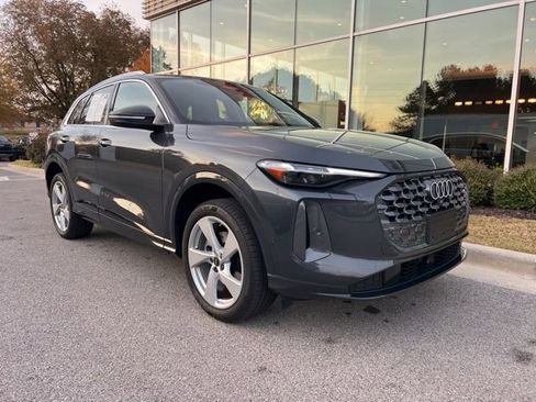 Certified 2025 Audi Q5 Premium Plus w/ Premium Plus image 8