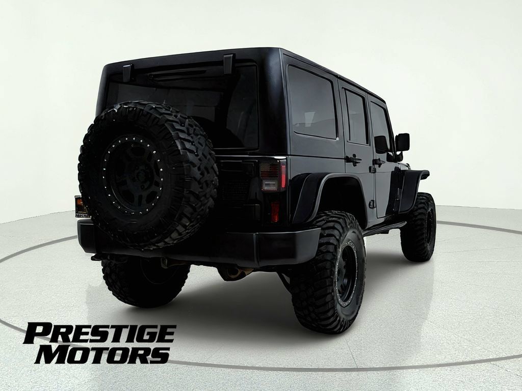 Used 2015 Jeep Wrangler Unlimited Rubicon w/ Connectivity Group AWD/4WD image 7