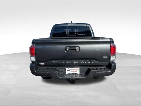 Used 2023 Toyota Tacoma TRD Off-Road w/ Advanced Technology Package AWD/4WD image 4