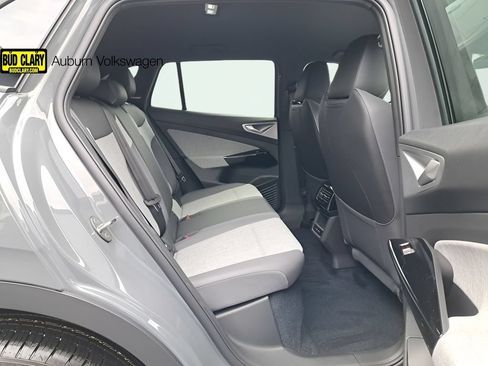 New 2026 Volkswagen ID.4 Pro AWD/4WD image 16