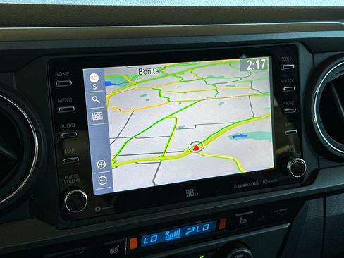 Used 2022 Toyota Tacoma TRD Sport image 17