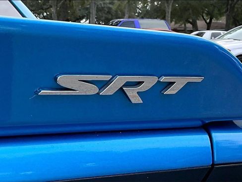 Used 2015 Dodge Challenger SRT image 19