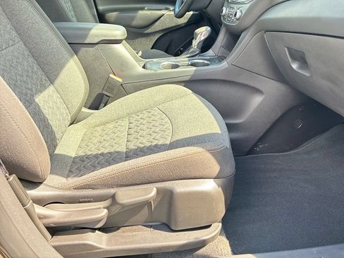Used 2023 Chevrolet Equinox LT AWD/4WD image 30