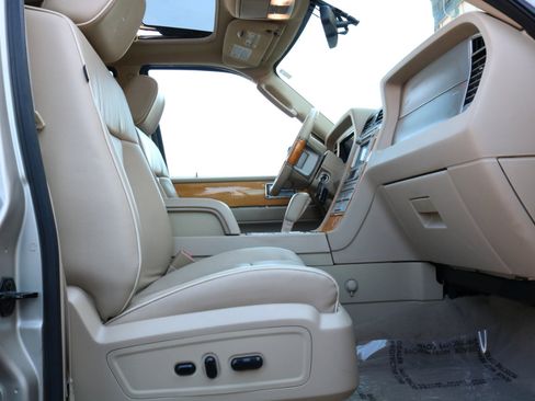 Used 2008 Lincoln Navigator 4WD image 51